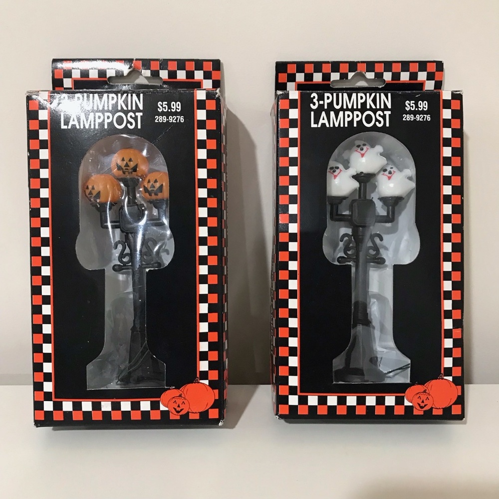 Vintage Spooky Hollow 3-Pumpkin Ghosts Lamp Post & Ghost Fence Accessories Rare